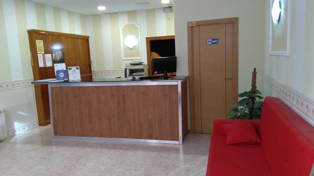 לוגרוניו Pension Calfred II מראה חיצוני תמונה